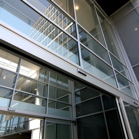 Pintu Otomatis Revolus Apartemen
