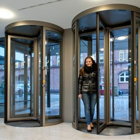 Pintu Otomatis Revolving Doors and Security Turnstiles