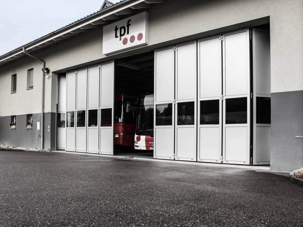 Industrial sliding & folding gate
